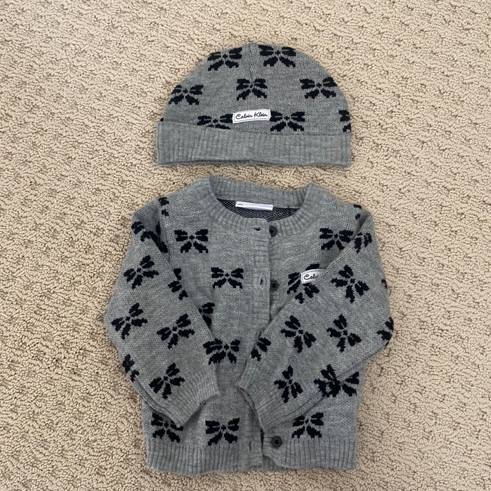 Calvin Klein baby boy sweater & beanie 3-6 MO